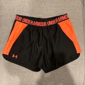 Women’s M Under Armour Black and Orange Shorts